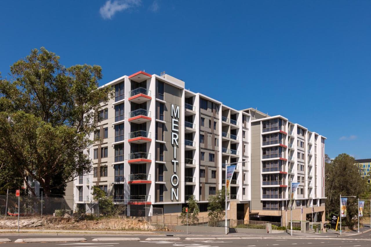 Meriton Suites North Ryde Sídney Exterior foto The apartment building, 2015